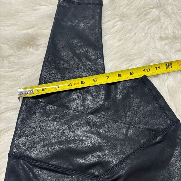 Offline by Aerie Faux Leather Leggings size Small - Picture 7 of 8